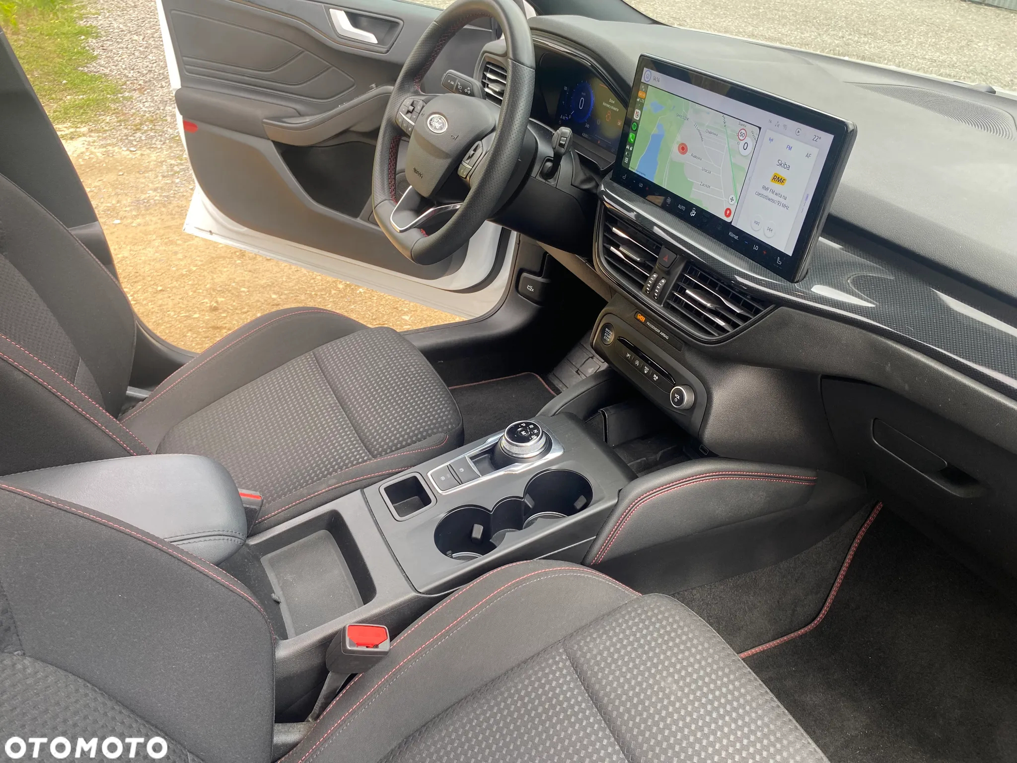 Ford Focus Turnier 1.5 EcoBlue Start-Stopp-System ST-LINE X - 16