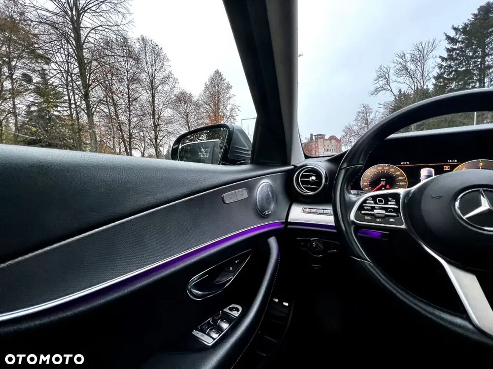 Mercedes-Benz Klasa E 300 d T 9G-TRONIC Avantgarde - 20