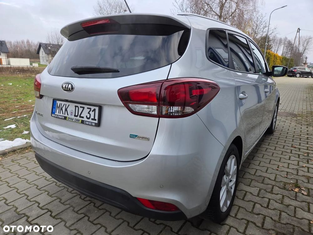 Kia Carens 1.6 GDI Dream Team Edition - 3