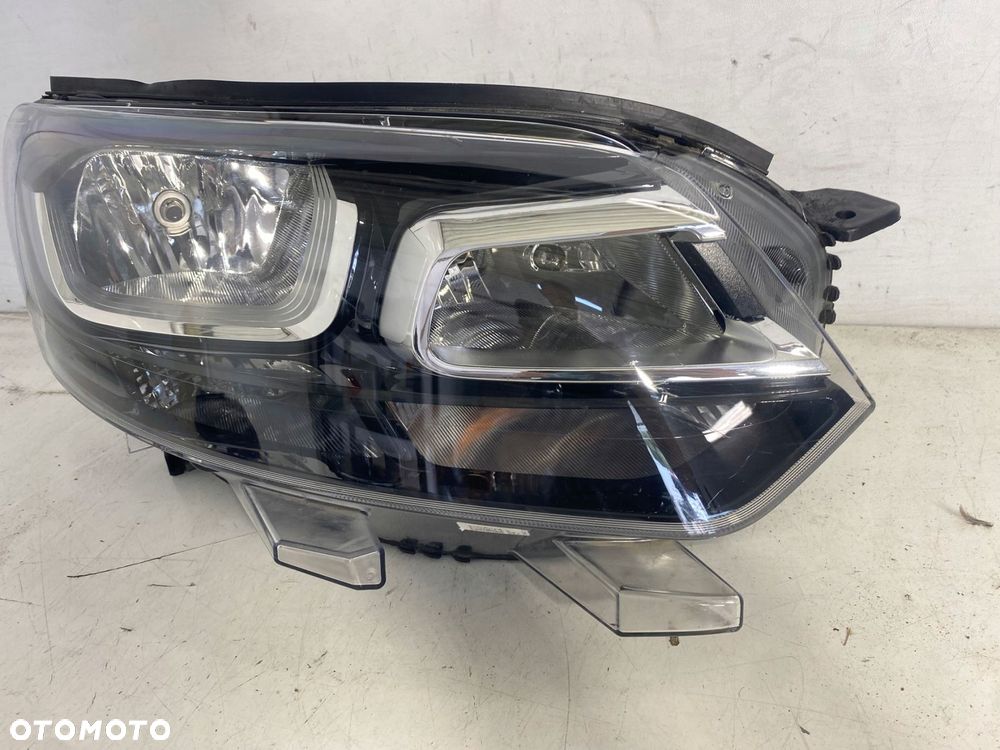 lampa prawy przód prawa przednia citroen jumpy iii expert proace eu - 2