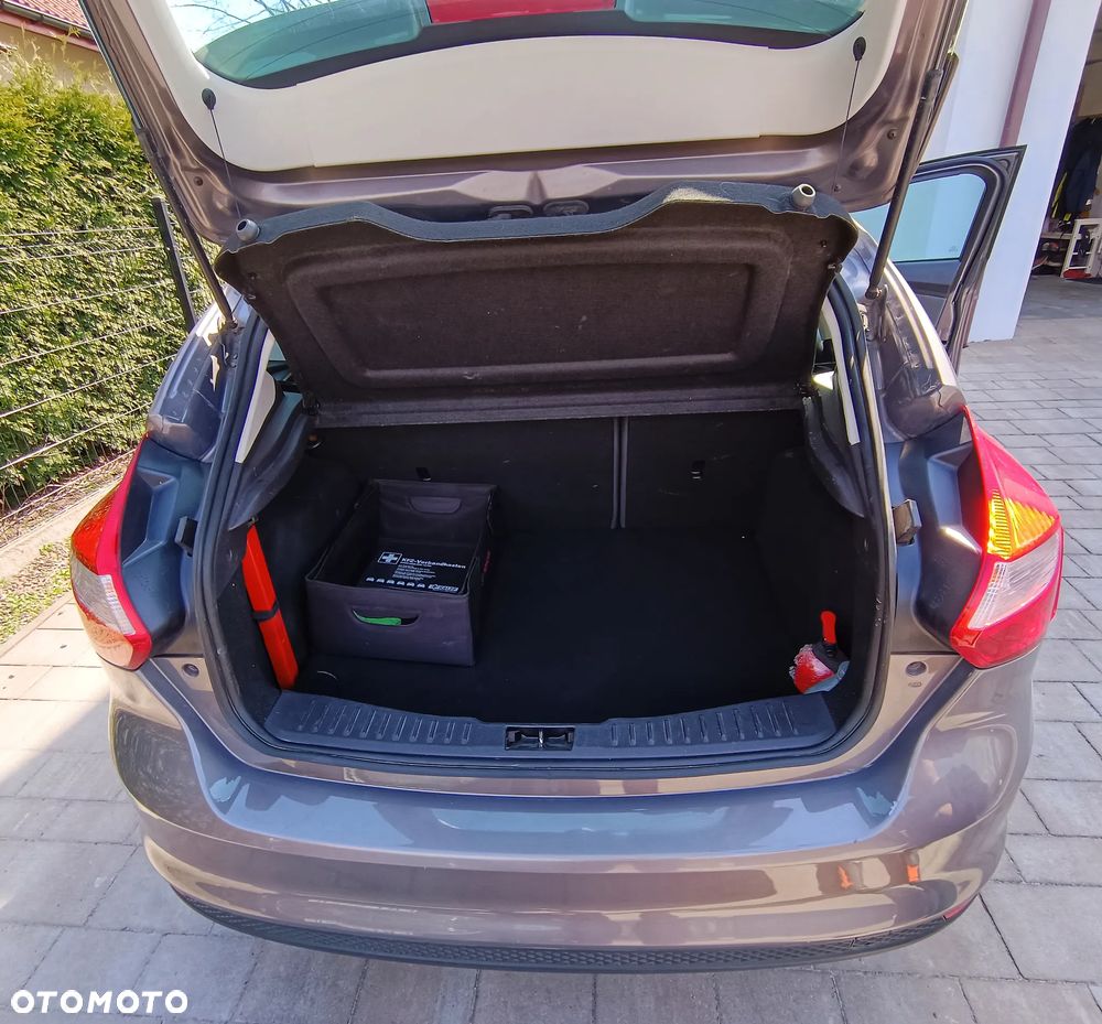 Ford Focus 1.6 Trend - 6