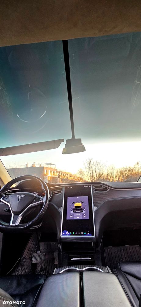 Tesla Model X Long Range Plus - 8