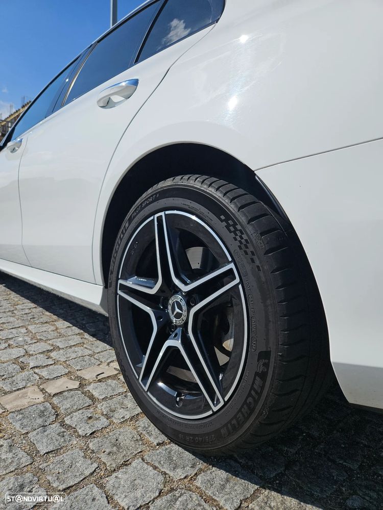 Mercedes-Benz E 300 de 9G-TRONIC AMG Line - 14