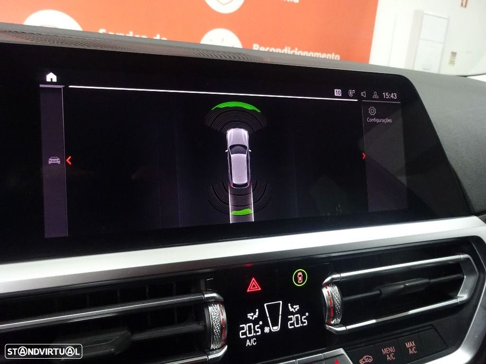 BMW 318 d Line Sport Auto - 28