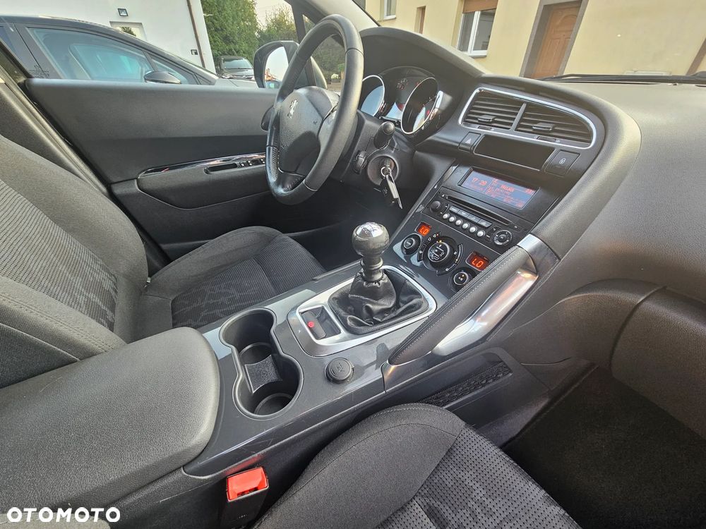 Peugeot 3008 1.6 HDi Premium - 13