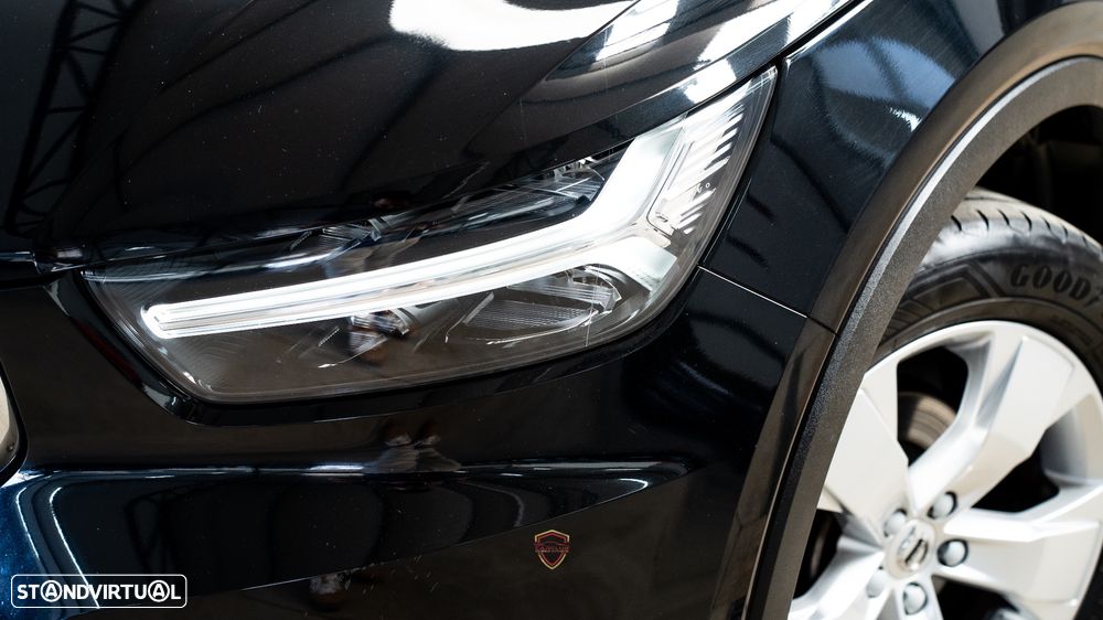 Volvo XC 40 1.5 T3 Momentum Geartronic - 3