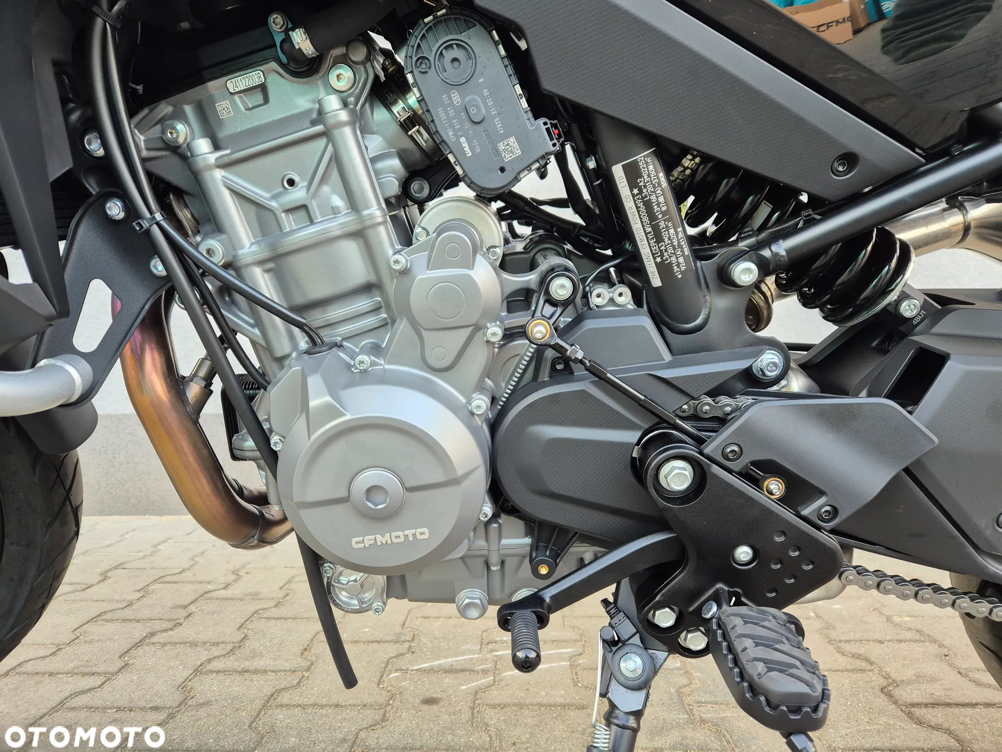 CFMoto MT - 6