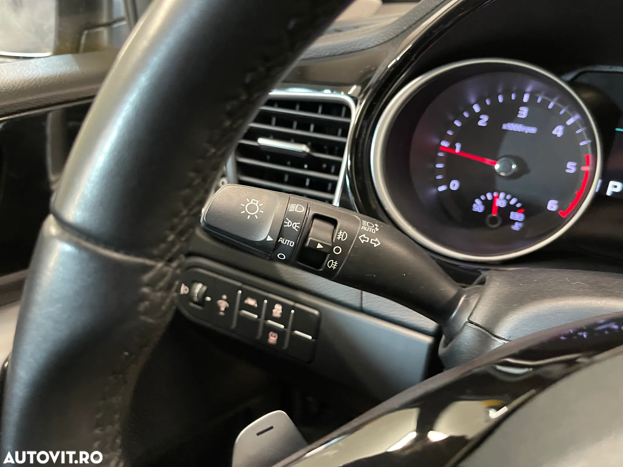 Kia XCeed 1.6 DSL MHEV HP 7DCT Style+ - 23