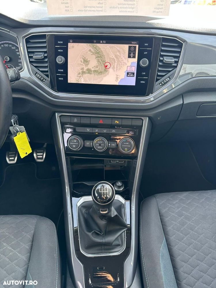 Volkswagen T-Roc - 15
