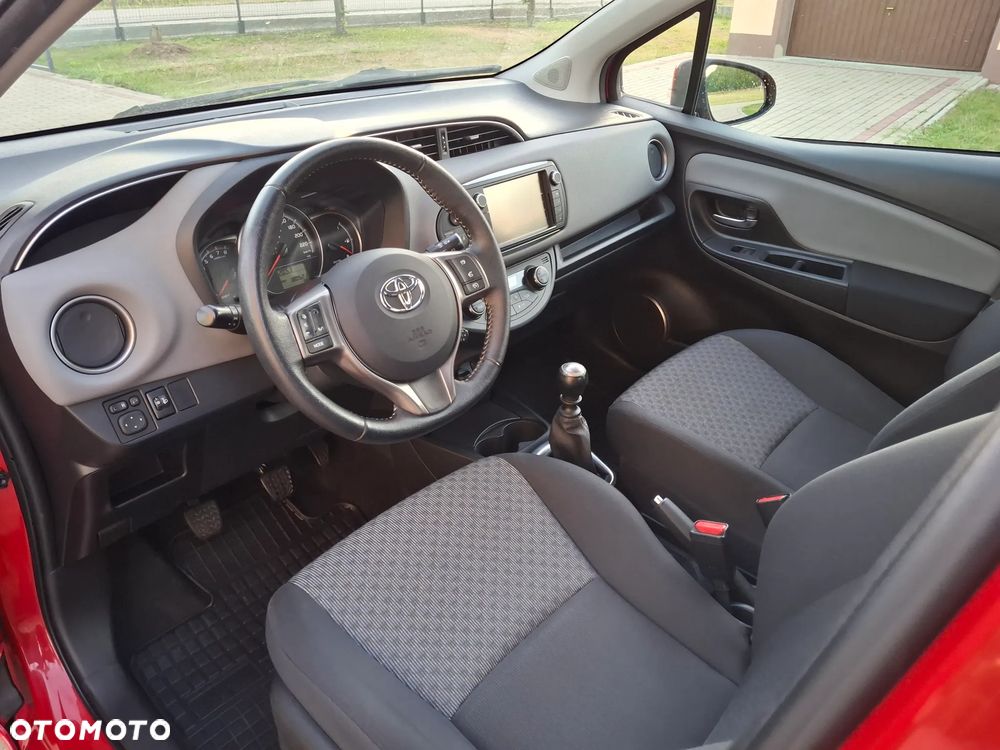 Toyota Yaris 1.33 VVT-i Executive - 23