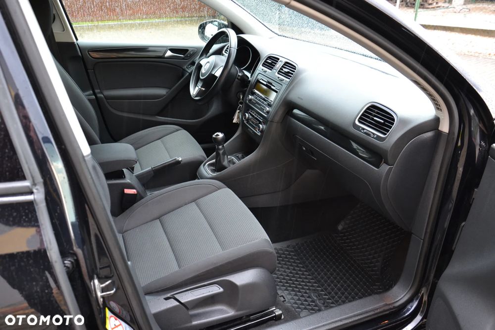 Volkswagen Golf VI 1.4 Comfortline - 29