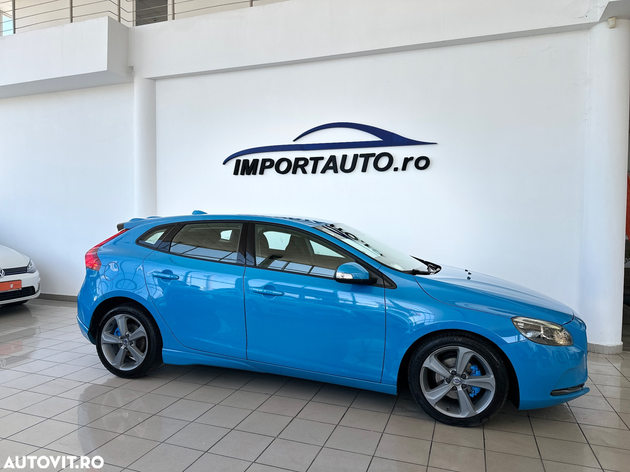 Volvo V40 D2 R-Design - 9