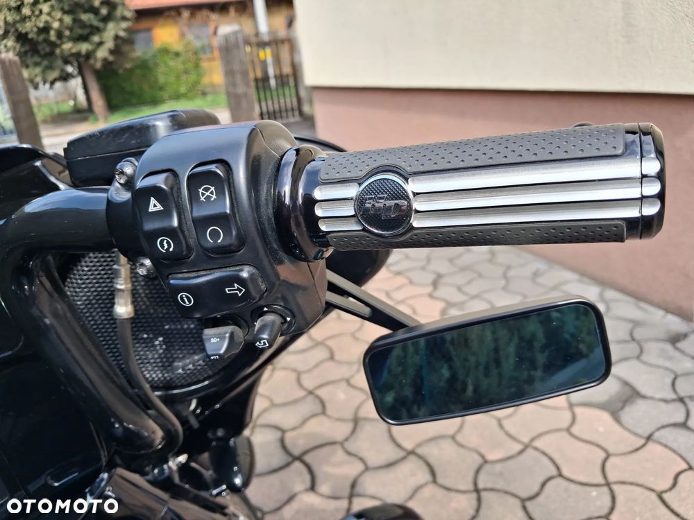 Harley-Davidson Touring Street Glide - 13