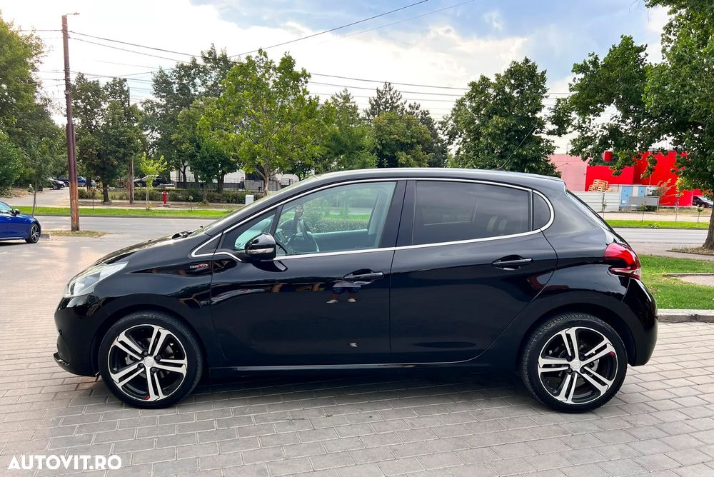 Peugeot 208 1.2 L PureTech Turbo STT Allure - 5