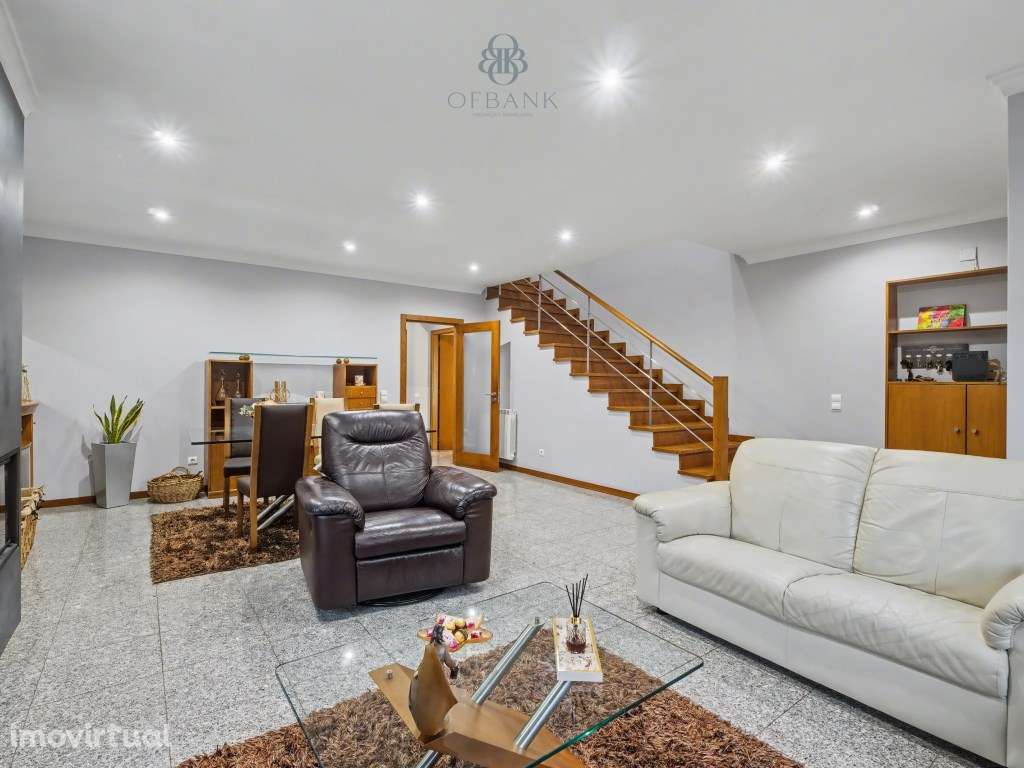 Moradia V3 no Mindelo - Conforto, espaço e eficiência num só lar - Grande imagem: 5/35