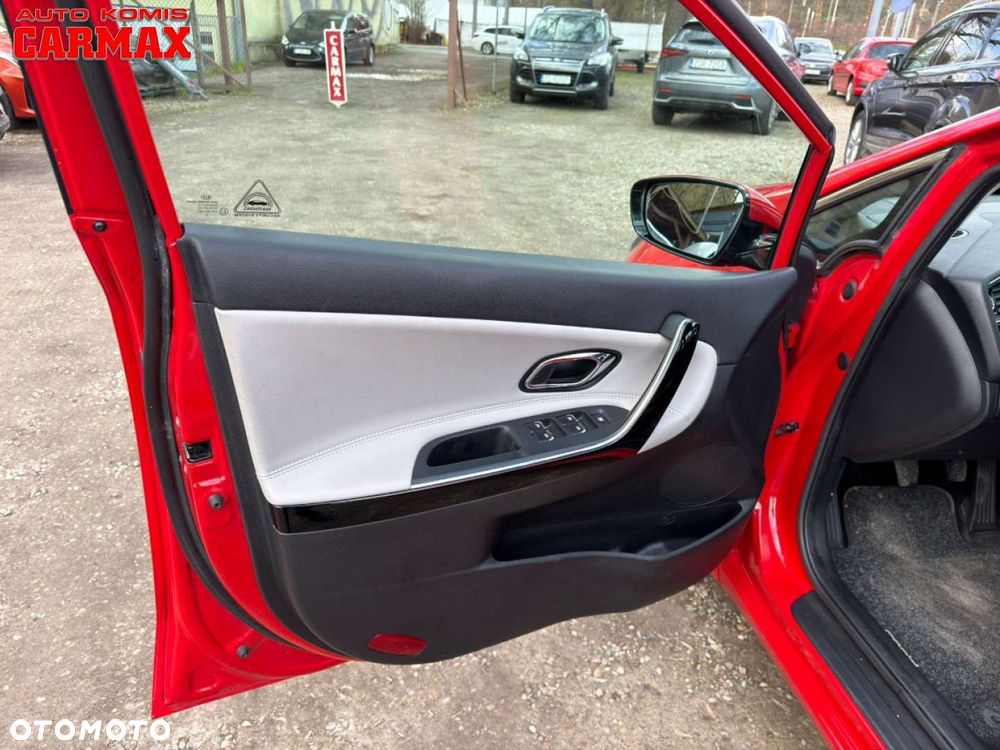 Kia Ceed - 11