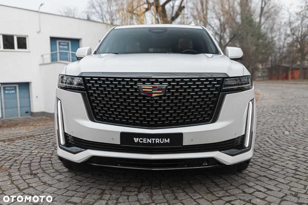 Cadillac Escalade - 5