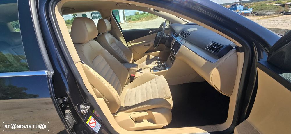 VW Passat 2.0 TDI 4M Highline - 13