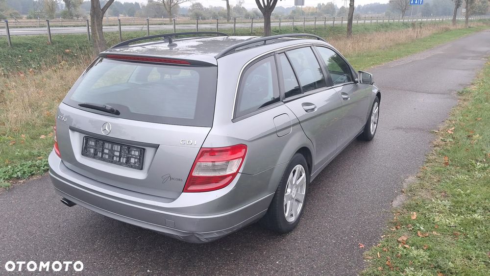 Mercedes-Benz Klasa C 200 T CDI DPF Automatik BlueEFFICIENCY Elegance - 15