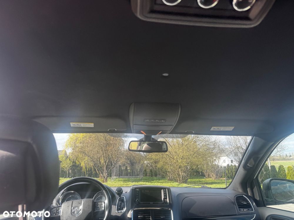 Dodge Grand Caravan 3.6 R/T - 10