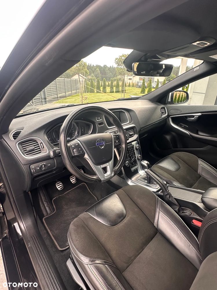 Volvo V40 T2 Drive-E R-Design Momentum - 27