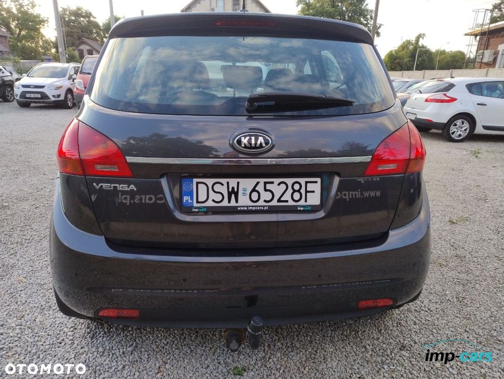 Kia Venga - 12