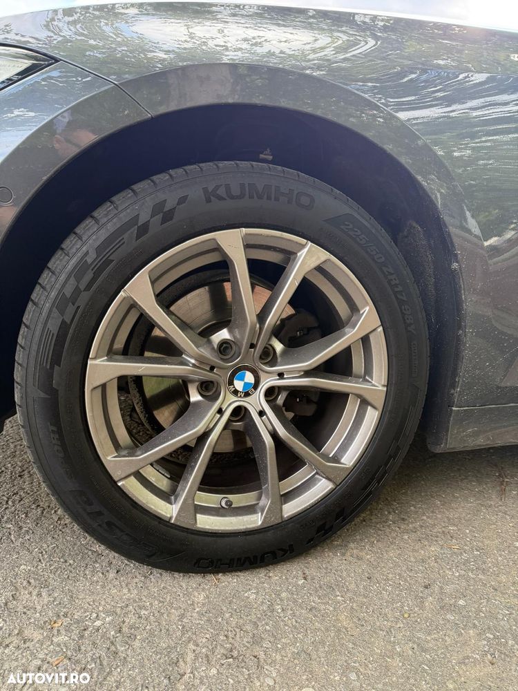 BMW Seria 3 320i xDrive Aut. - 21