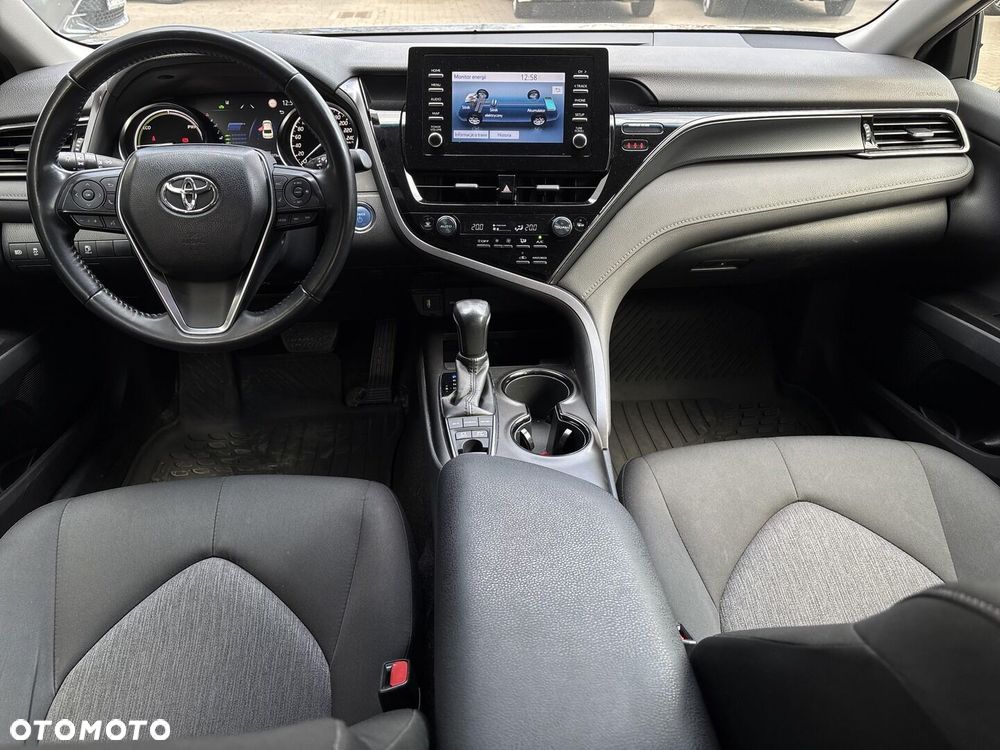 Toyota Camry 2.5 Hybrid Comfort CVT - 23