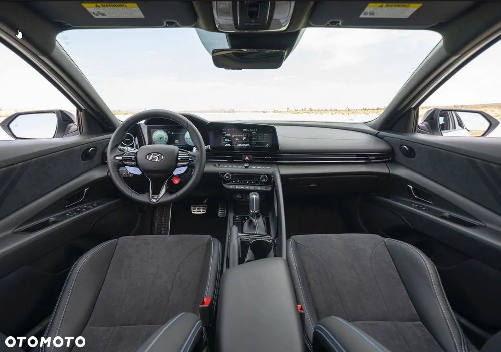 Hyundai Elantra - 13