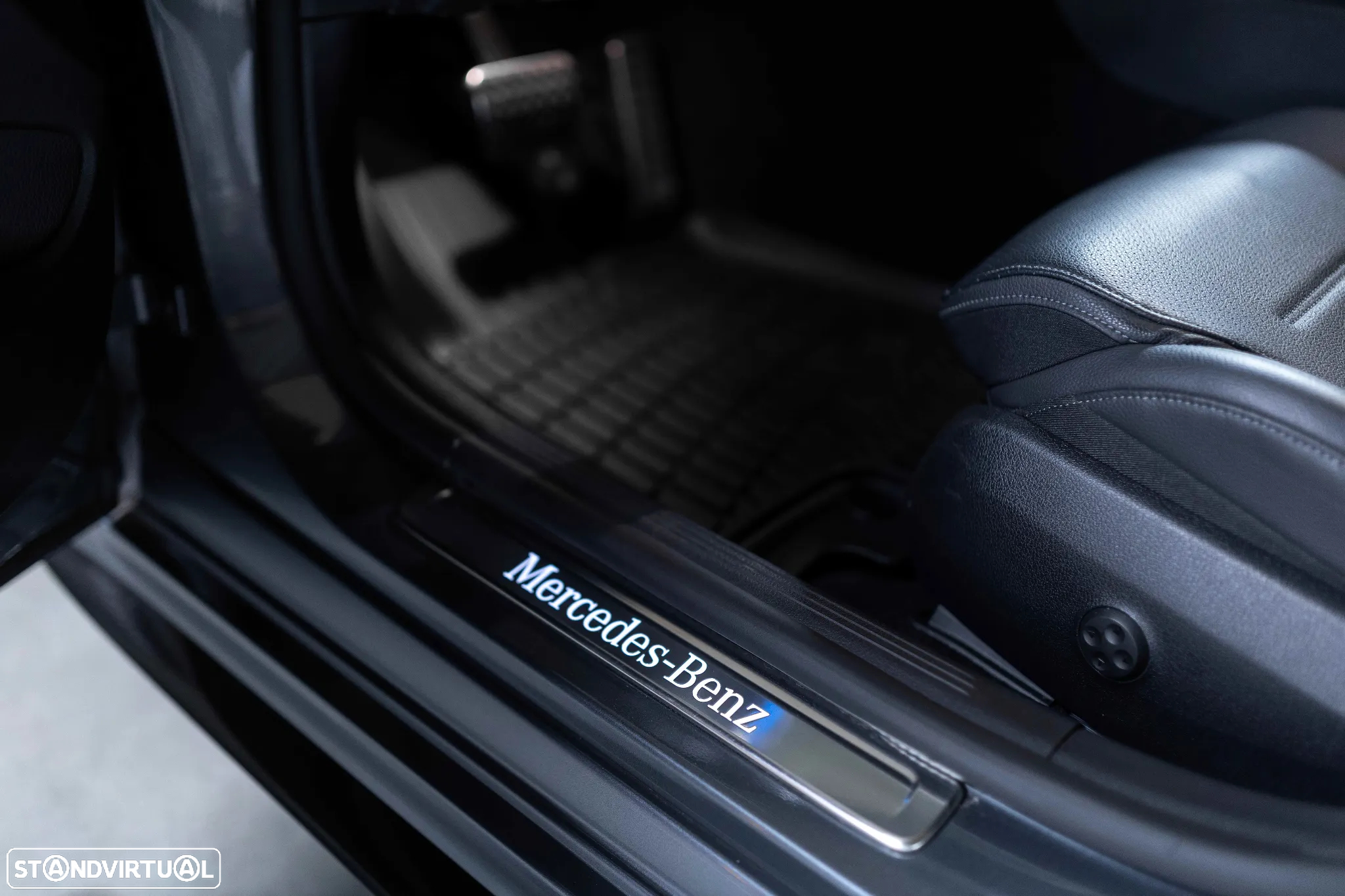 Mercedes-Benz C 300 e AMG Line - 21