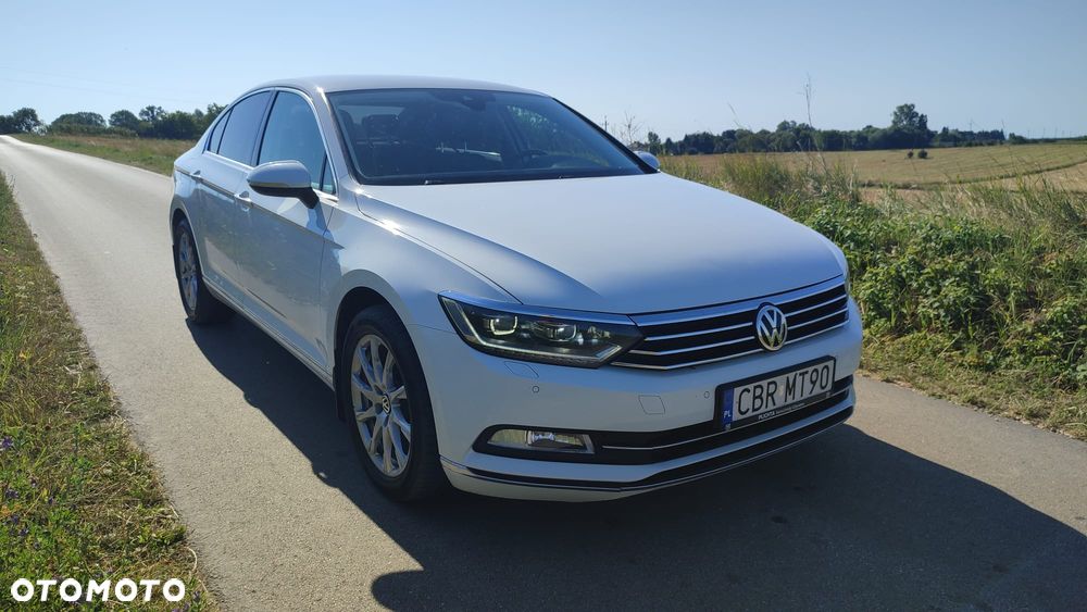 Volkswagen Passat 1.8 TSI BMT Highline - 28