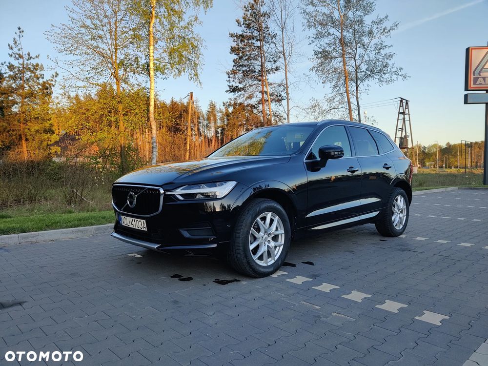 Volvo XC 60 T5 AWD Momentum - 1