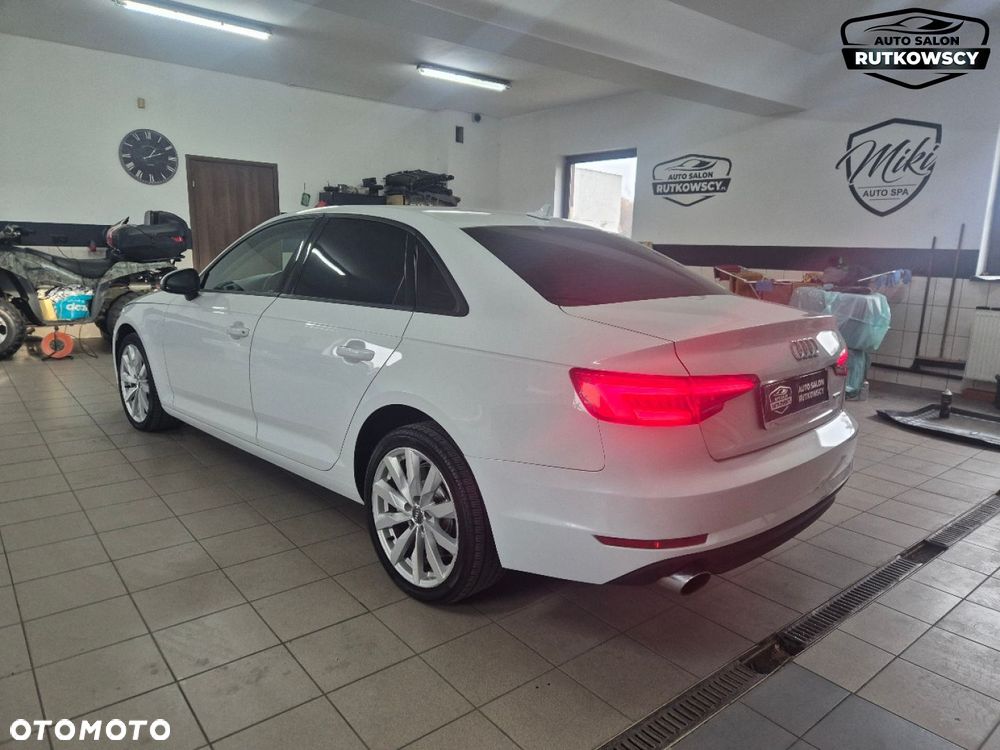 Audi A4 Limousine - 4