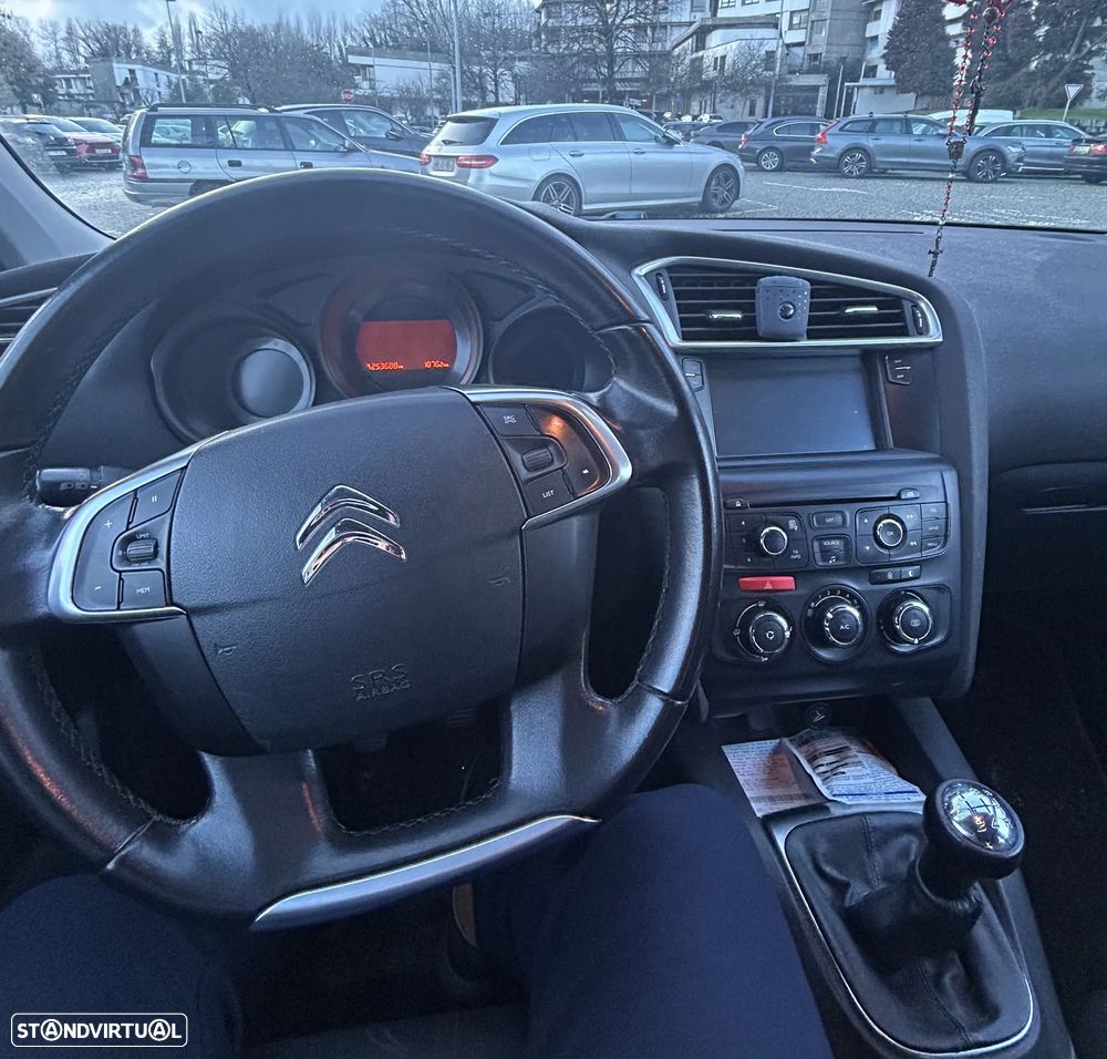 Citroën C4 HDi 90 Attraction - 7