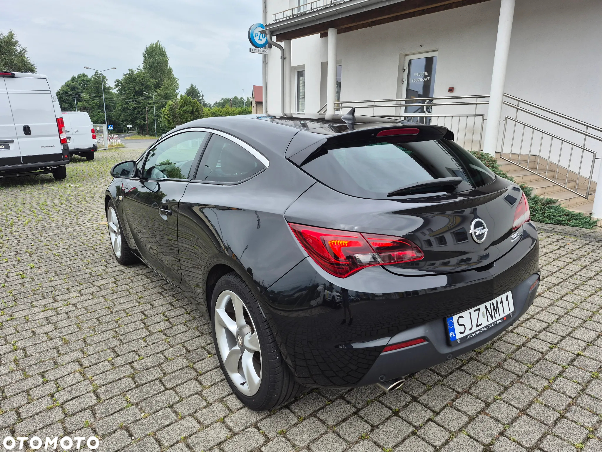 Opel Astra IV GTC 1.6 T Sport - 9