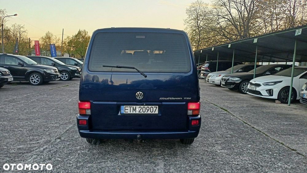 Volkswagen Multivan - 10