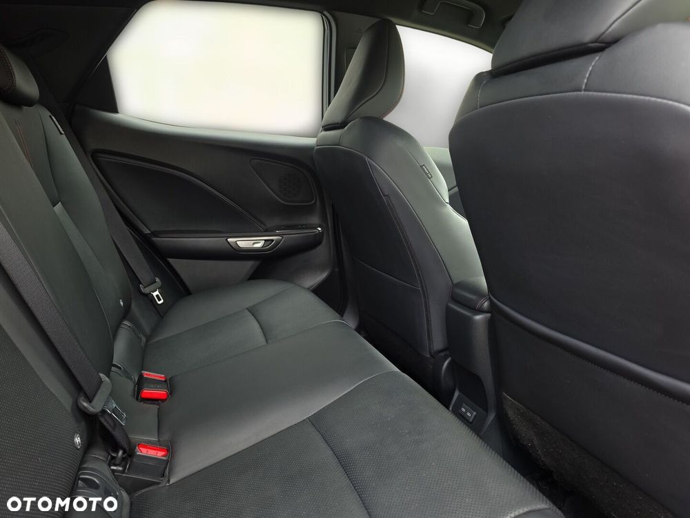 Lexus LBX 1.5 Hybrid Emotion - 21