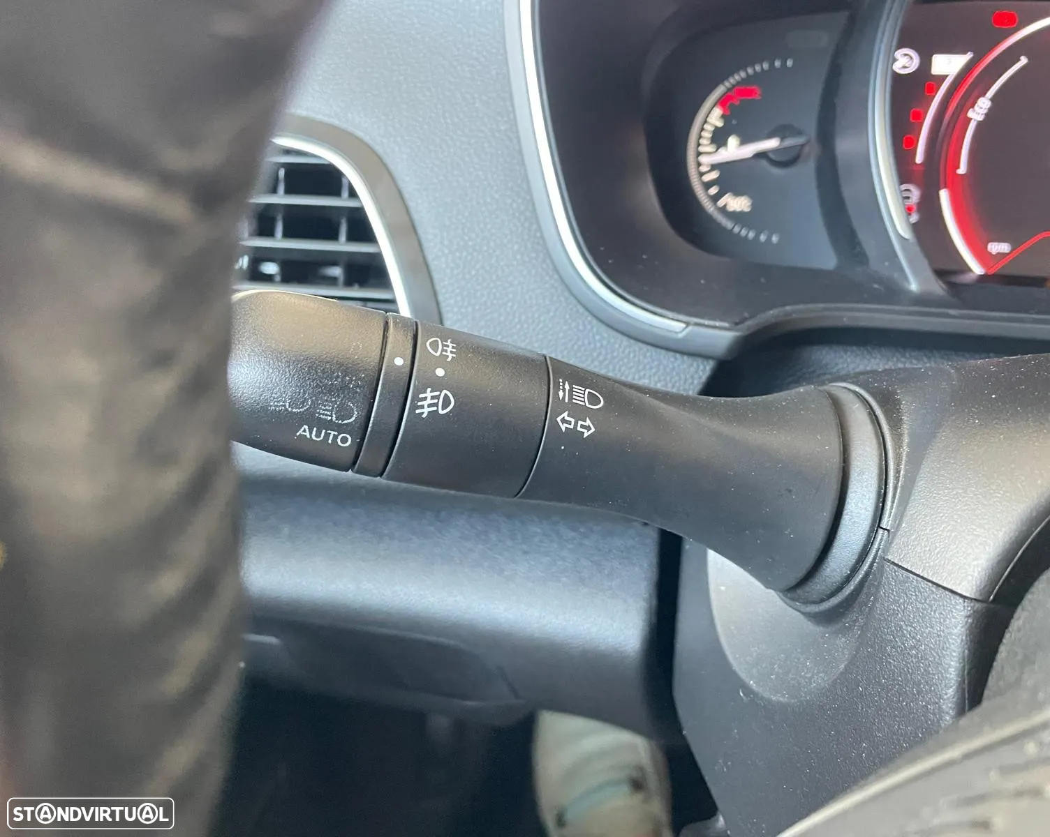 Renault Mégane ENERGY TCe 130 EDC LIMITED - 22