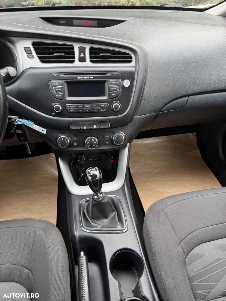 Kia Ceed 1.4 CRDi 90 Edition 7 - 38