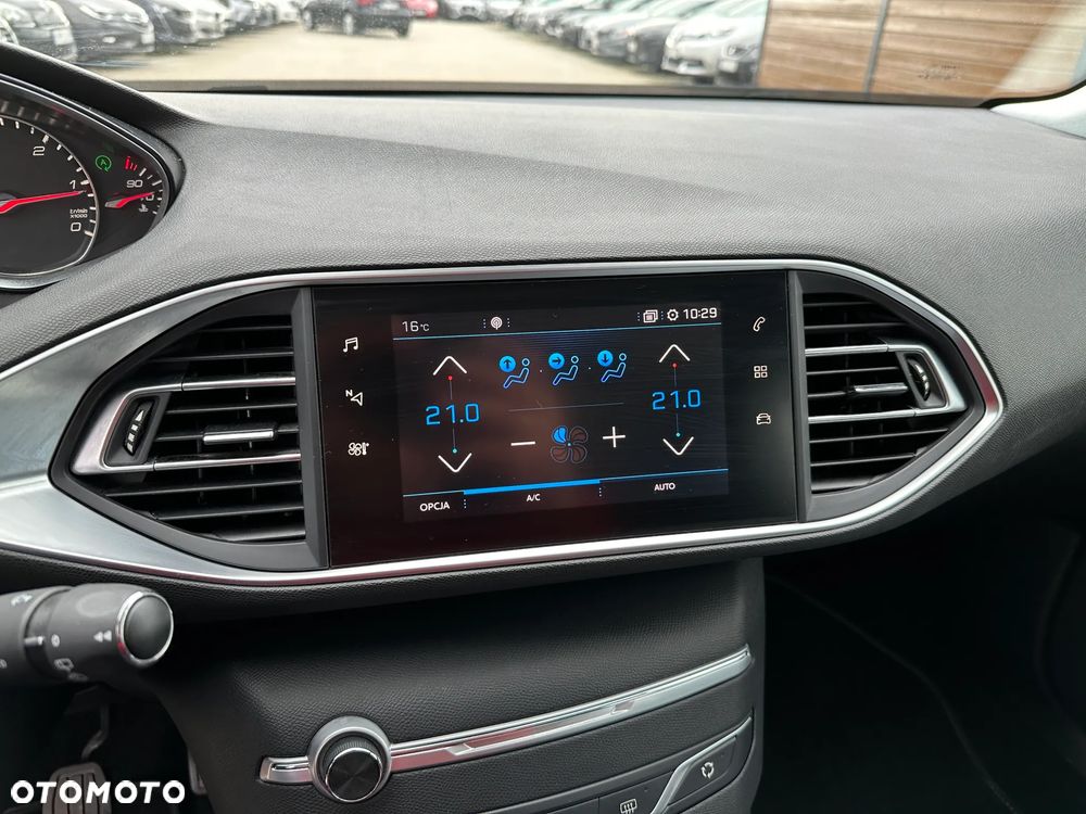 Peugeot 308 - 16