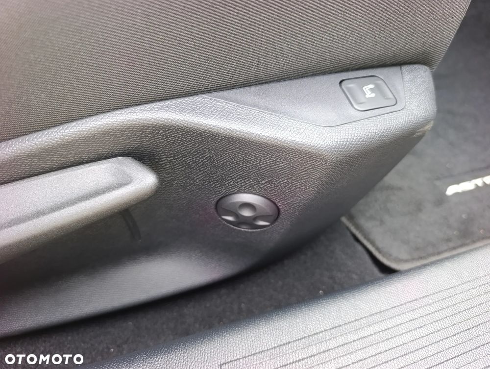 Opel Astra 1.2 Turbo Business Elegance - 24