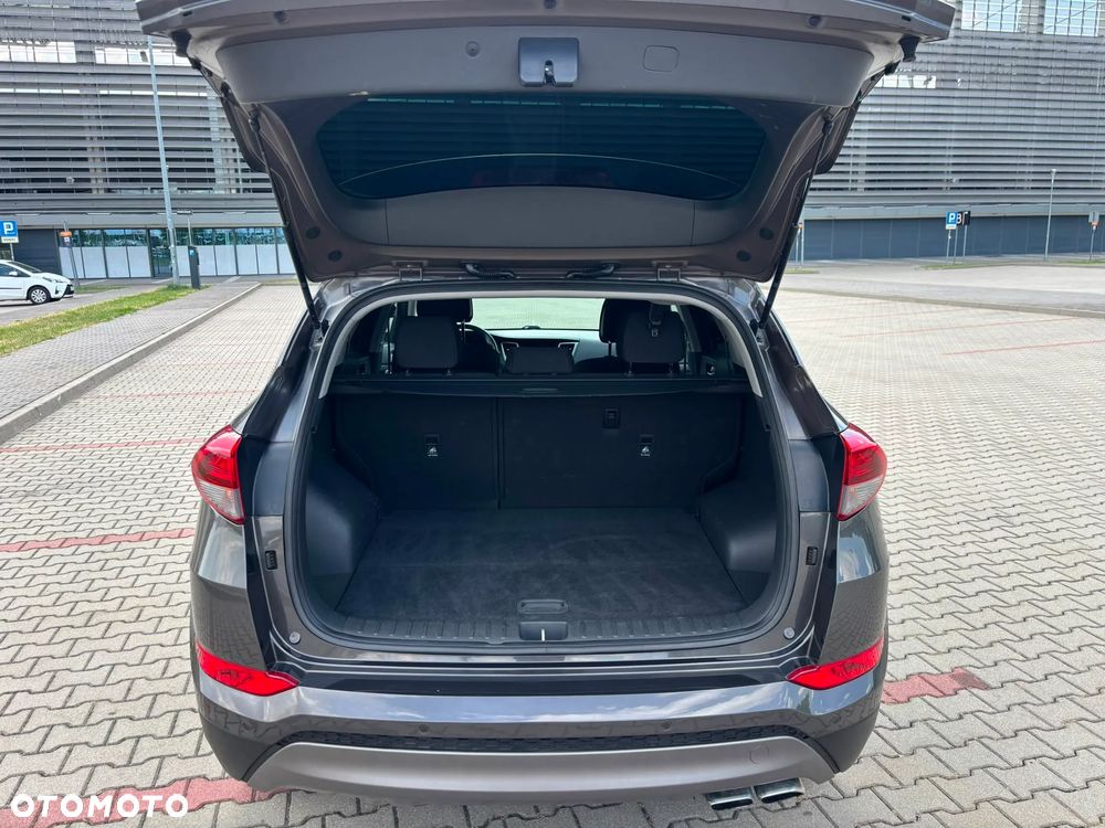 Hyundai Tucson 2.0 CRDi 4WD Passion Plus - 16