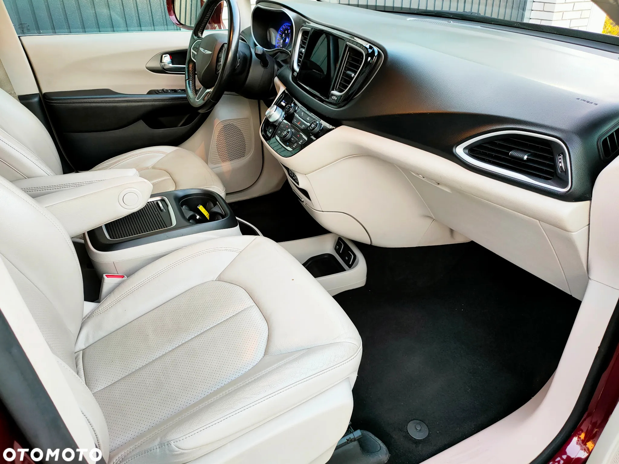 Chrysler Pacifica - 19