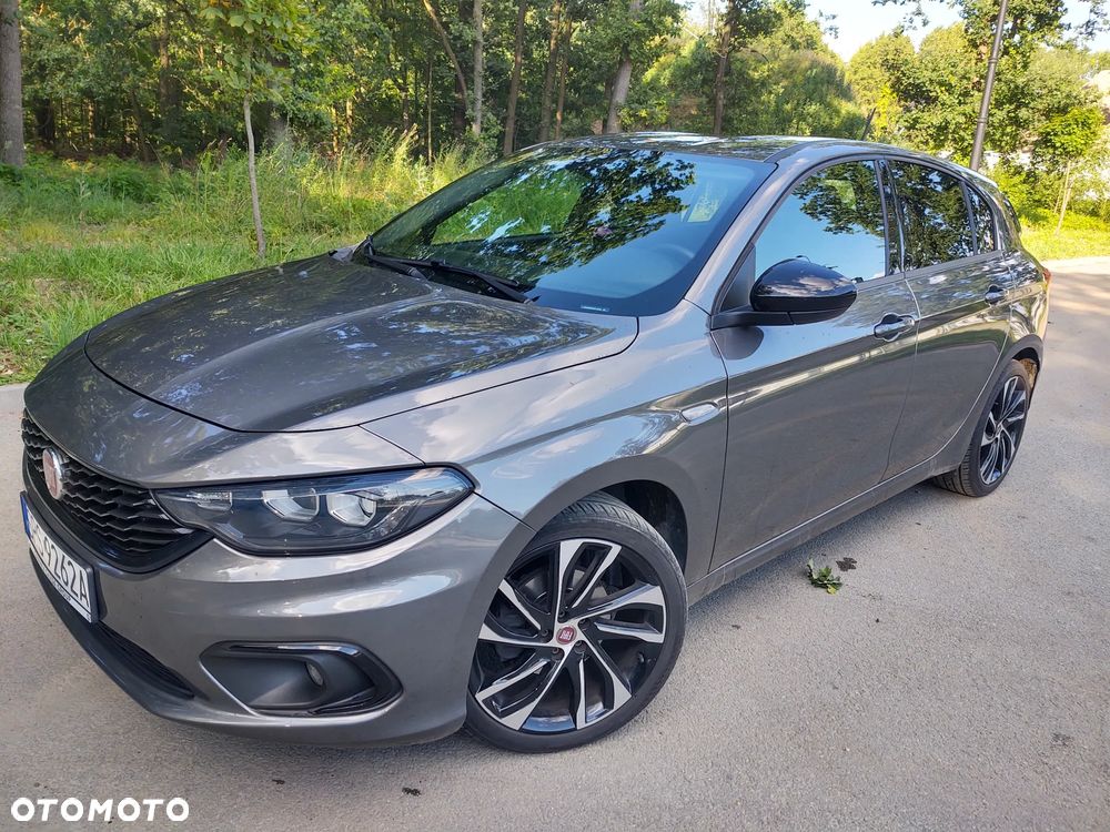 Fiat Tipo 1.4 T-Jet 16v S-Design - 1