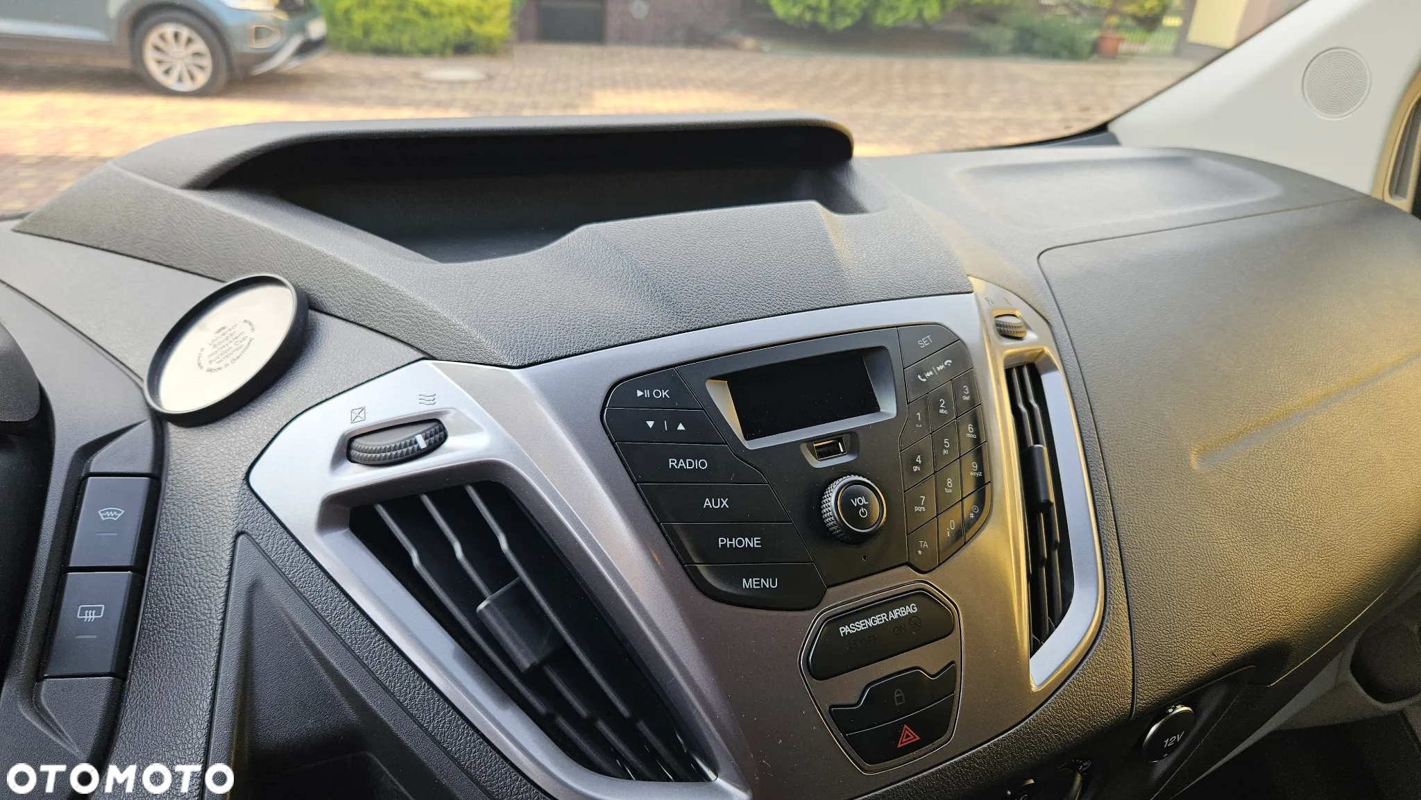 Ford Tourneo Custom - 27