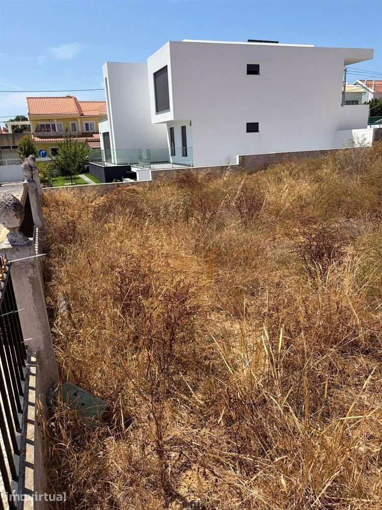 Terreno Urbano de 528 m² com Projeto Aprovado | Charneca da Caparica - Grande imagem: 5/11