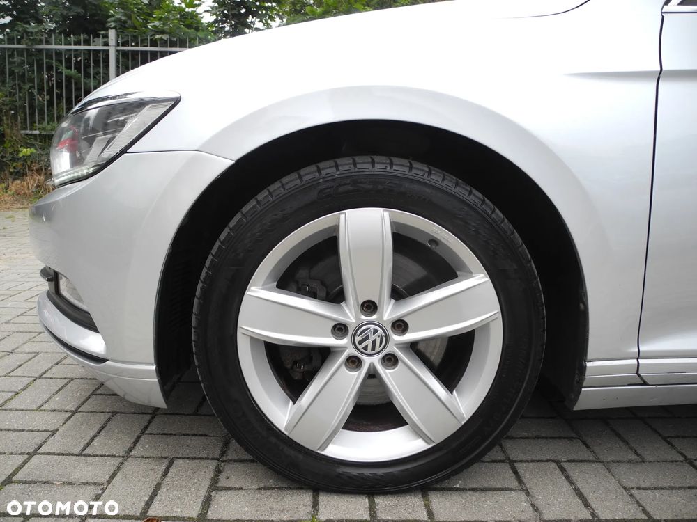 Volkswagen Passat - 23