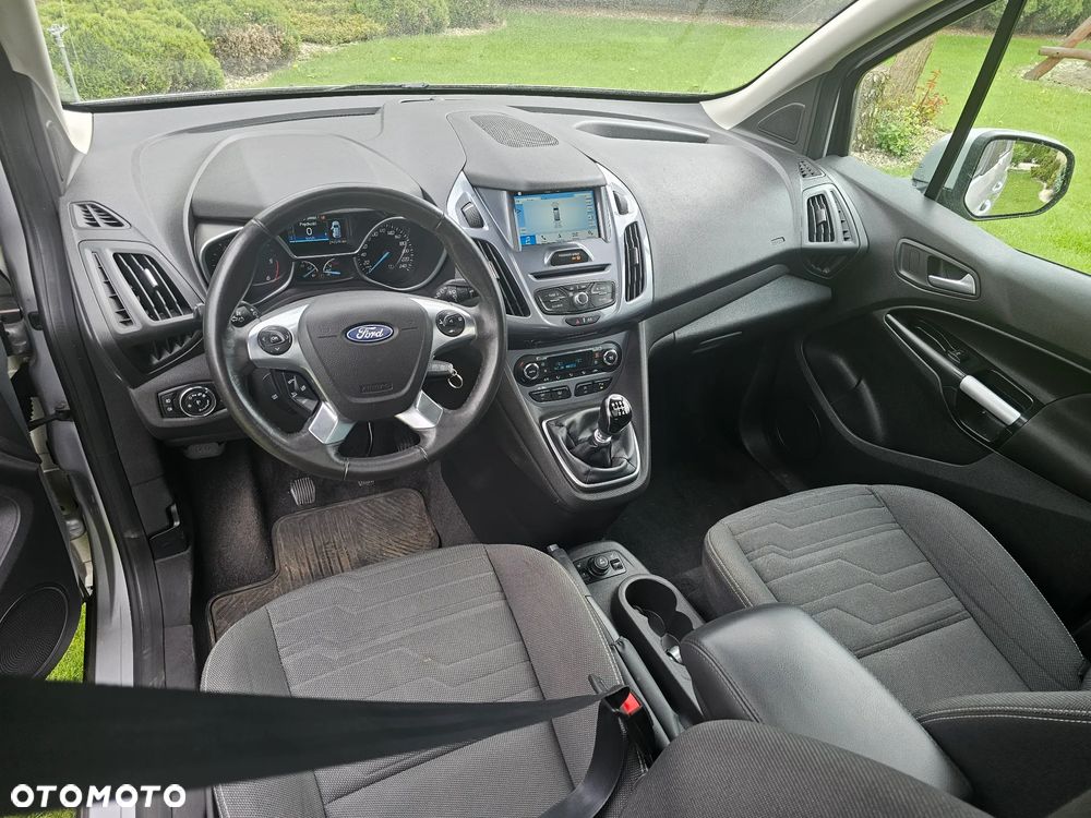 Ford Tourneo Connect Grand - 9