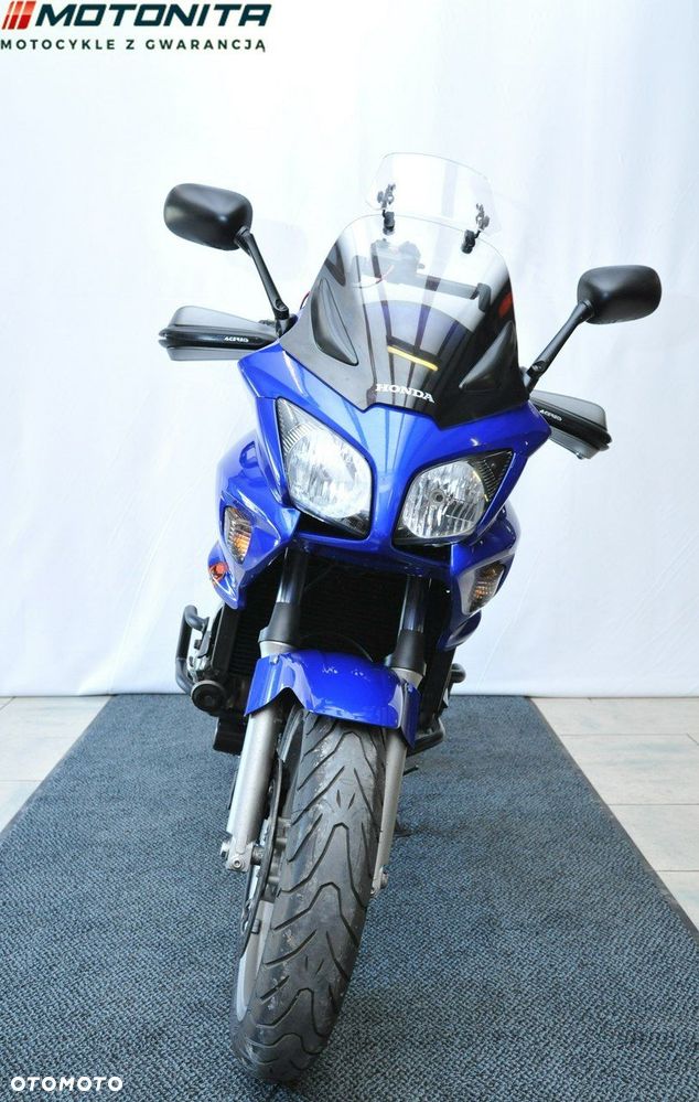 Honda CBF - 8