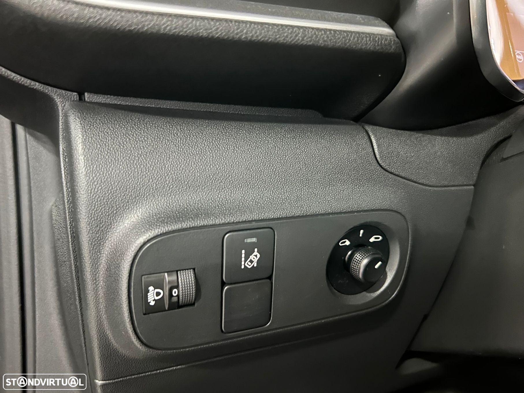Citroën C3 1.2 PureTech Shine - 24